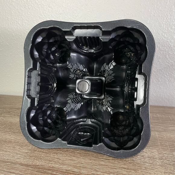 Nordic Ware Castle Bundt Cake Pan 10 Cup Cast Aluminum Mold Fantasy Design - Picture 10 of 15